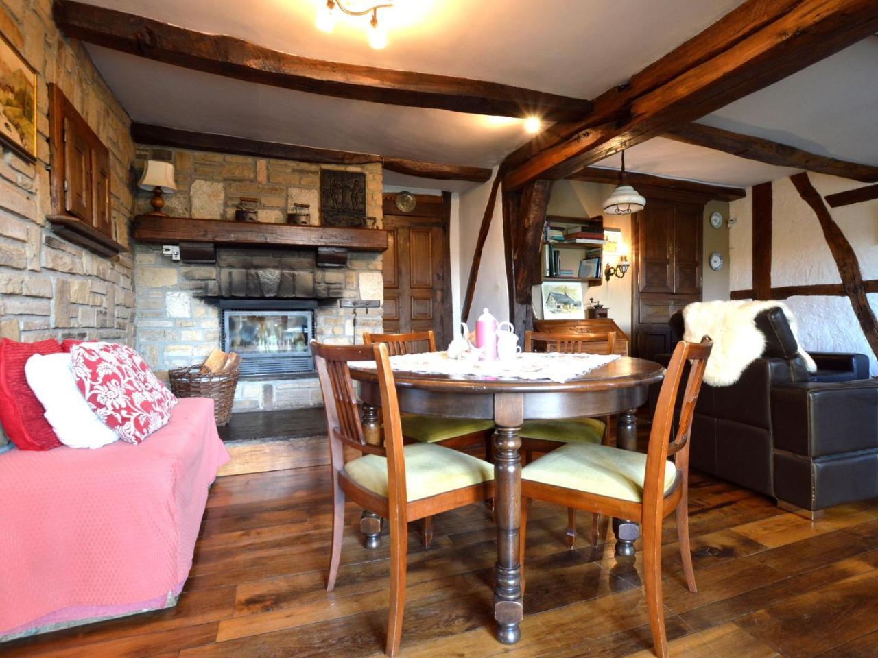Cozy Cottage In Malmedy With Large Garden エクステリア 写真
