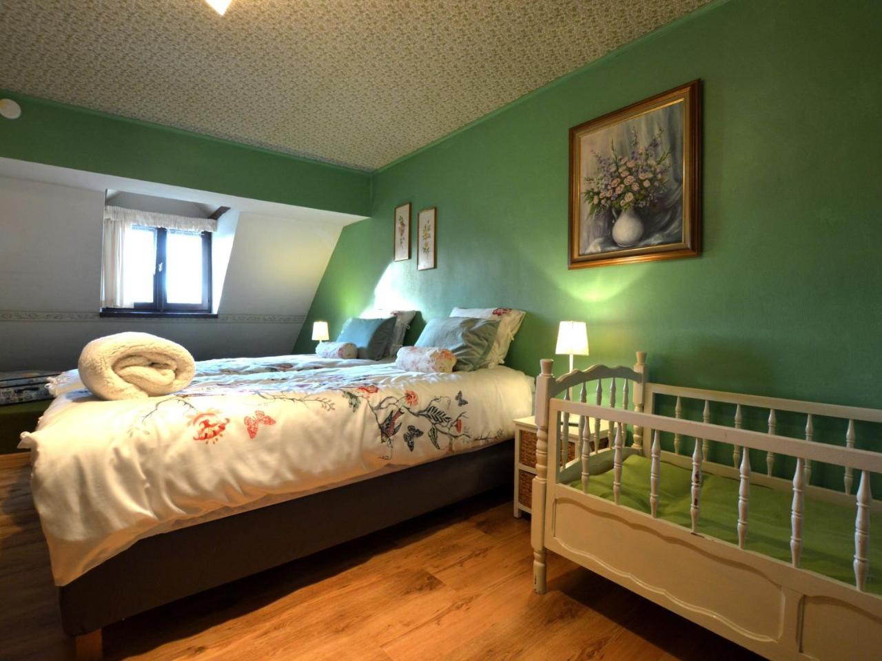 Cozy Cottage In Malmedy With Large Garden エクステリア 写真